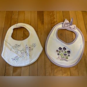 Gymboree Gently Used Reversible Bib in Floral with Pale Purple - No Stains